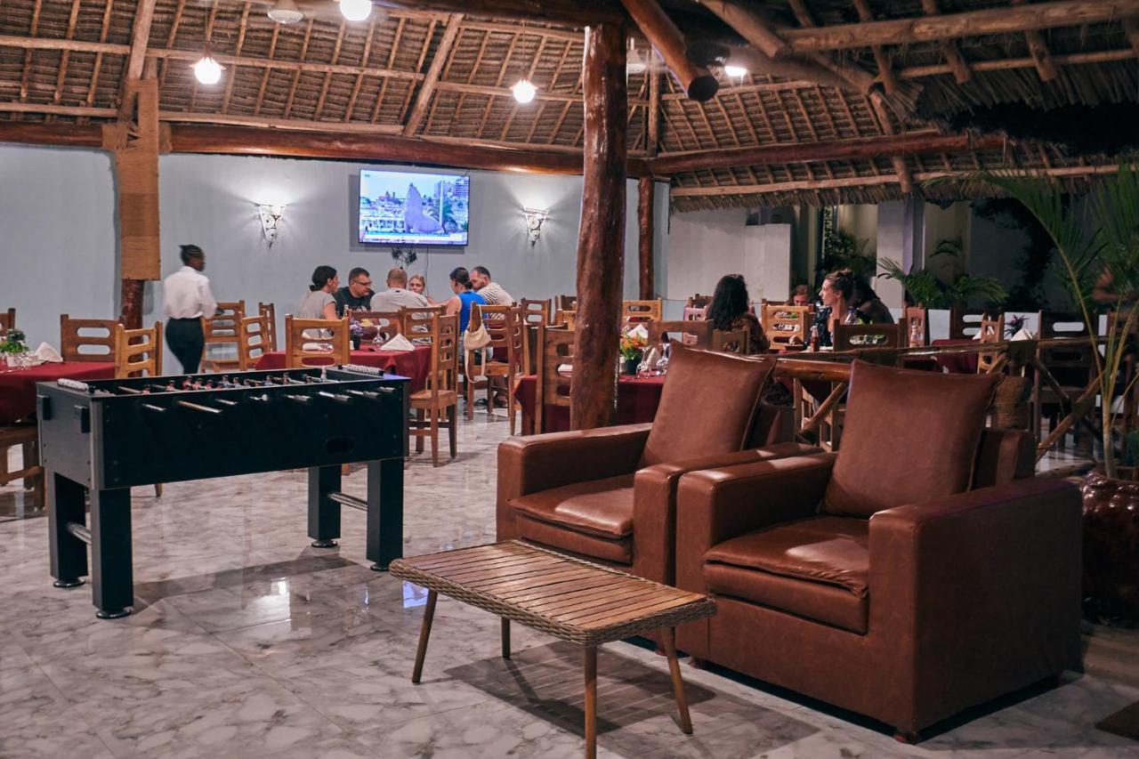 Malika Nungwi Hotel Buitenkant foto