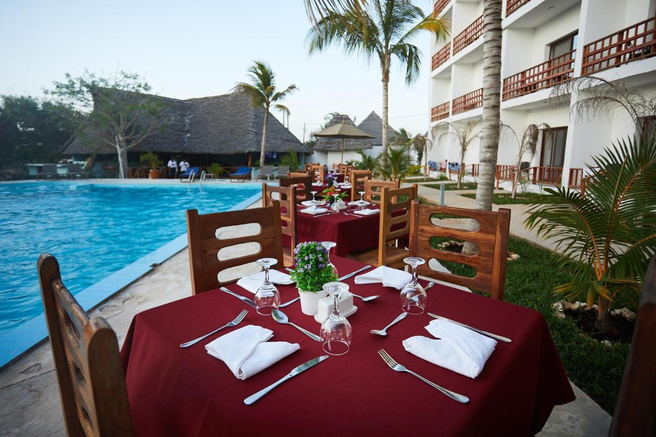 Malika Nungwi Hotel Buitenkant foto